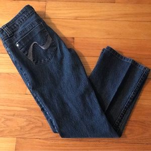EUC Juniors Grane bootcut short /court jeans. Style Turbo size 9.